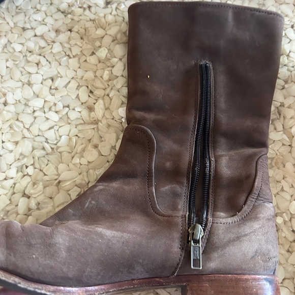 Rare UGG nubuck mid calf boot - Picture 6 of 11